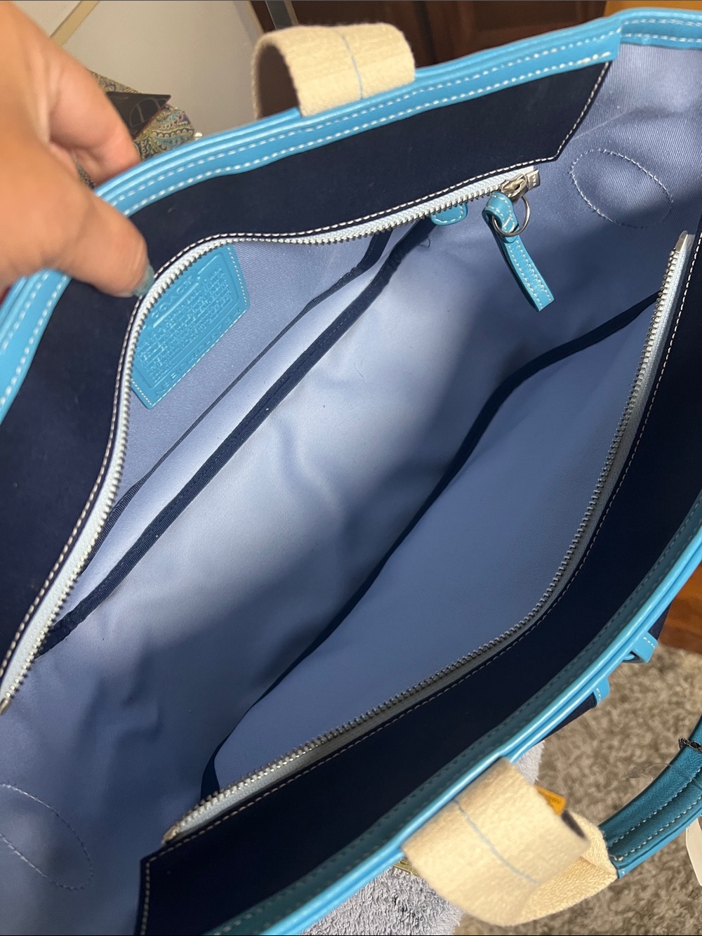 Coach garden tote Navy Tote with Bright Blue Trim and White Handles - Coach - Picture 4 of 5